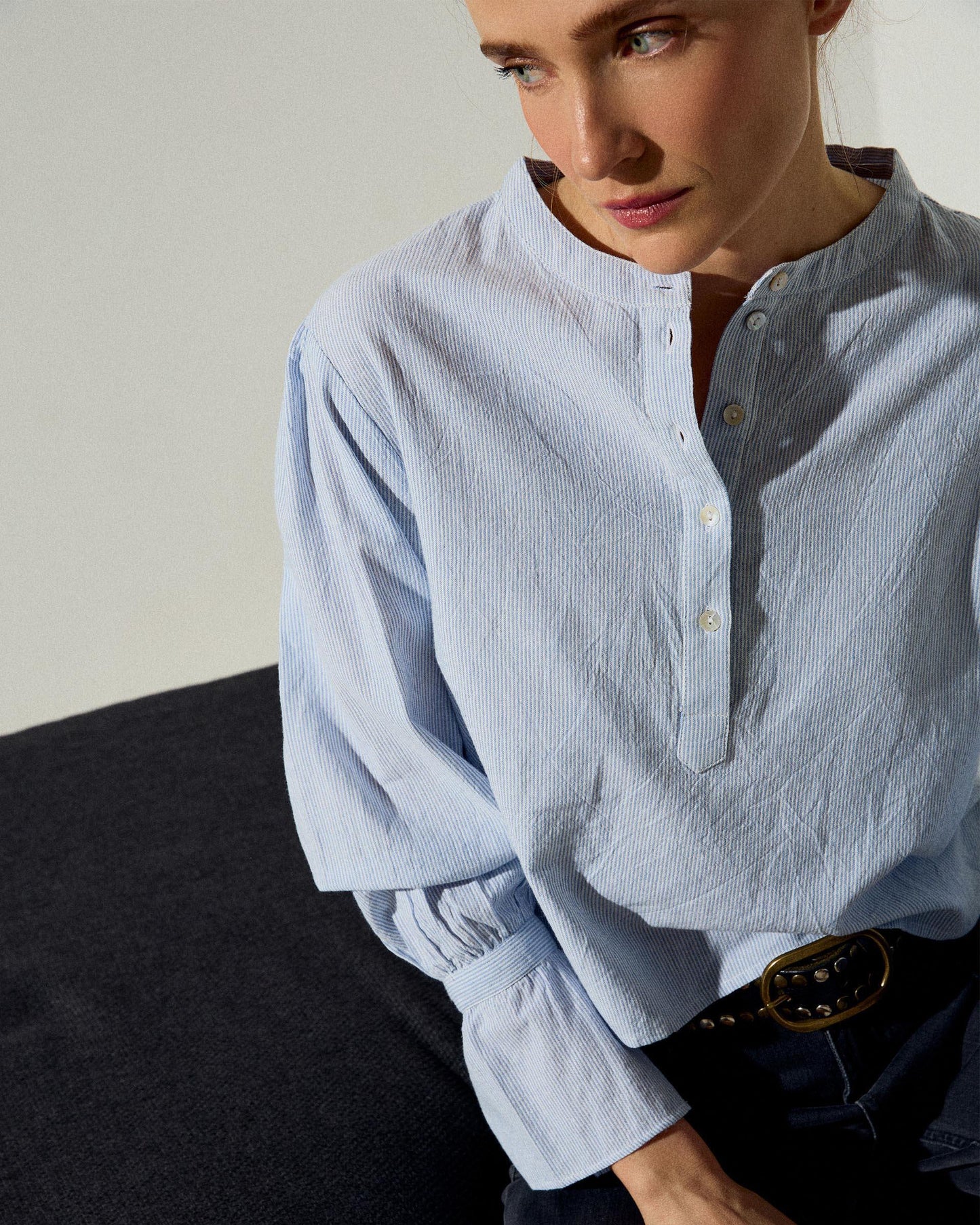 Blusa Estampado Rayas Detalle Puños Azul