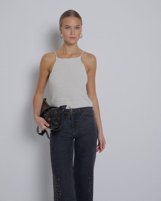 Blusa de malha crua recortada com alças