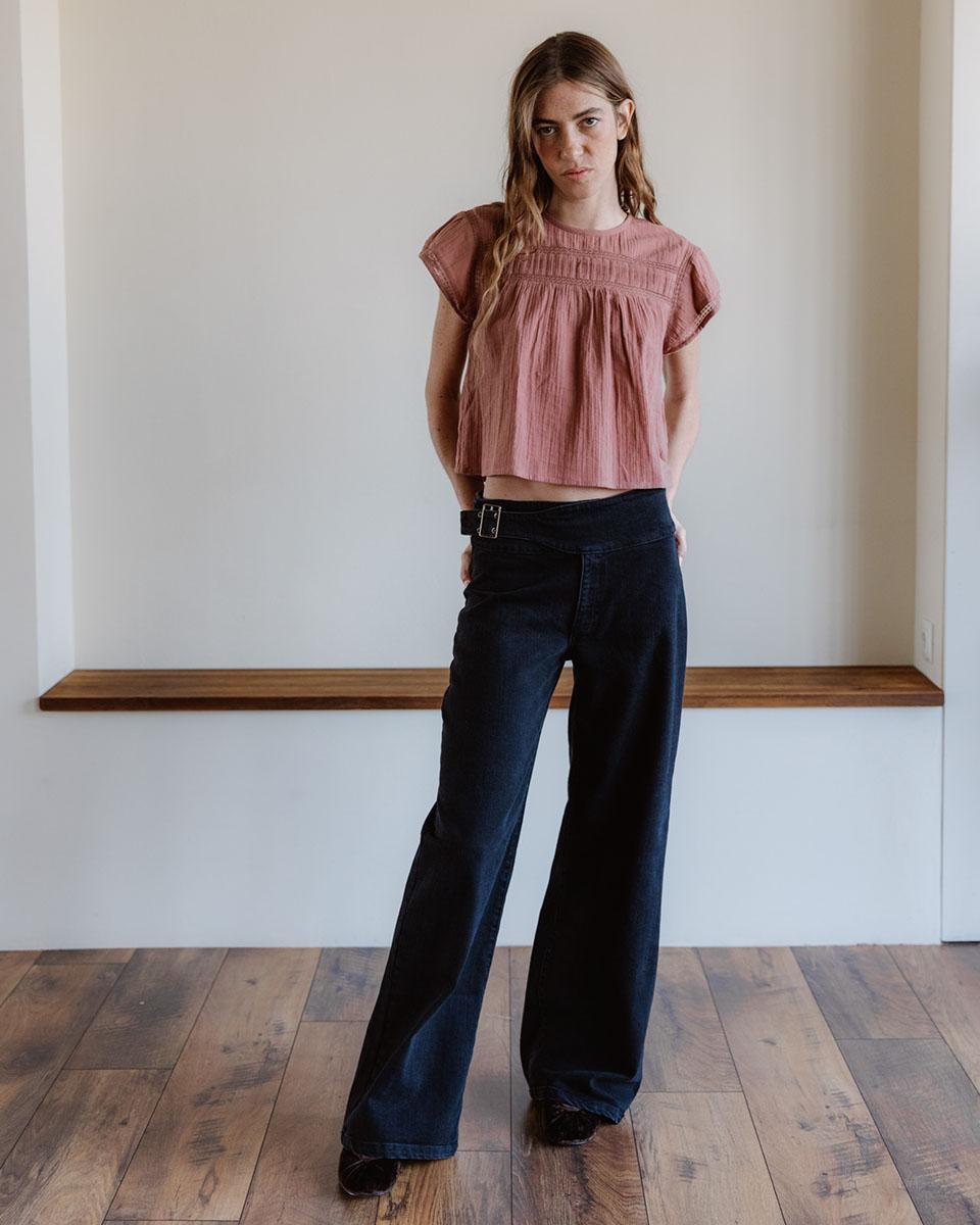 Jeans Cinturón Hebilla Lateral Negro