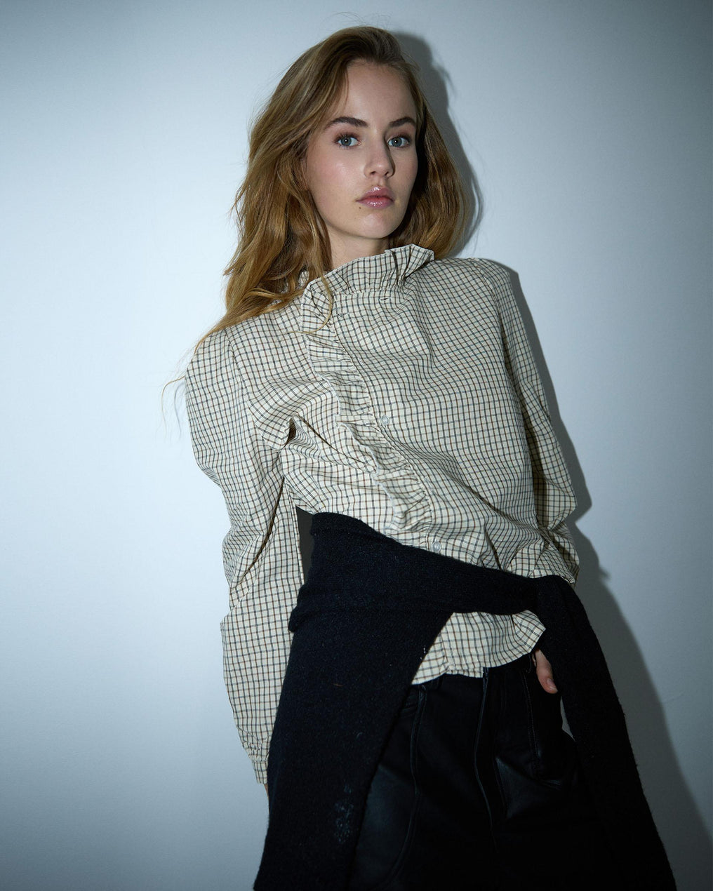 Blusa xadrez off-white com folho lateral