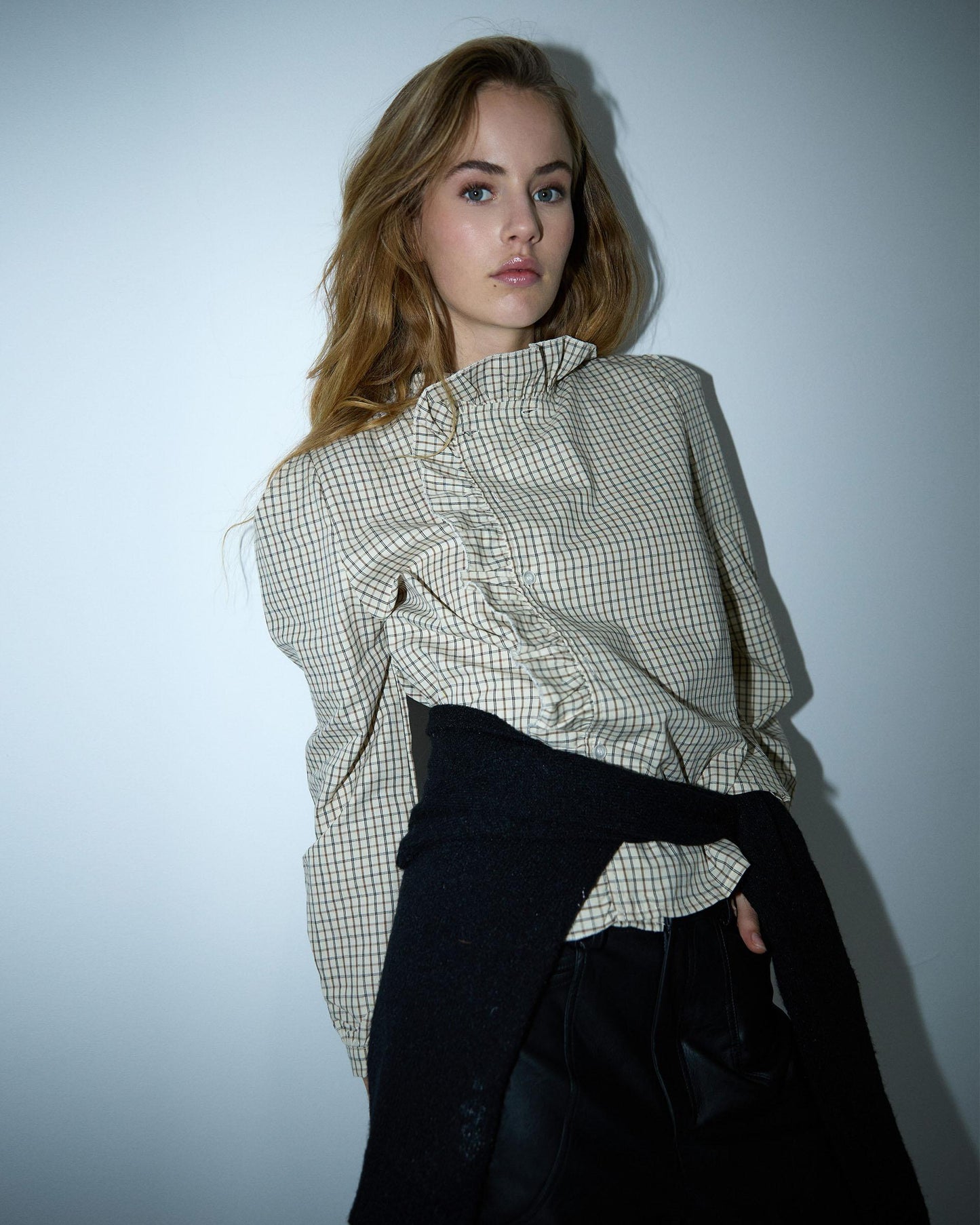 Blusa xadrez off-white com folho lateral