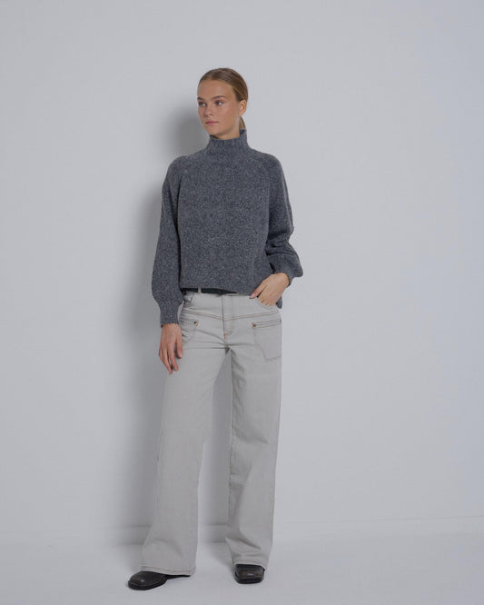 Contrast Stitching Jeans in Grey