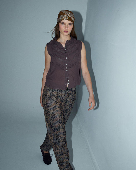 Blusa Sin Mangas Pechera Marrón