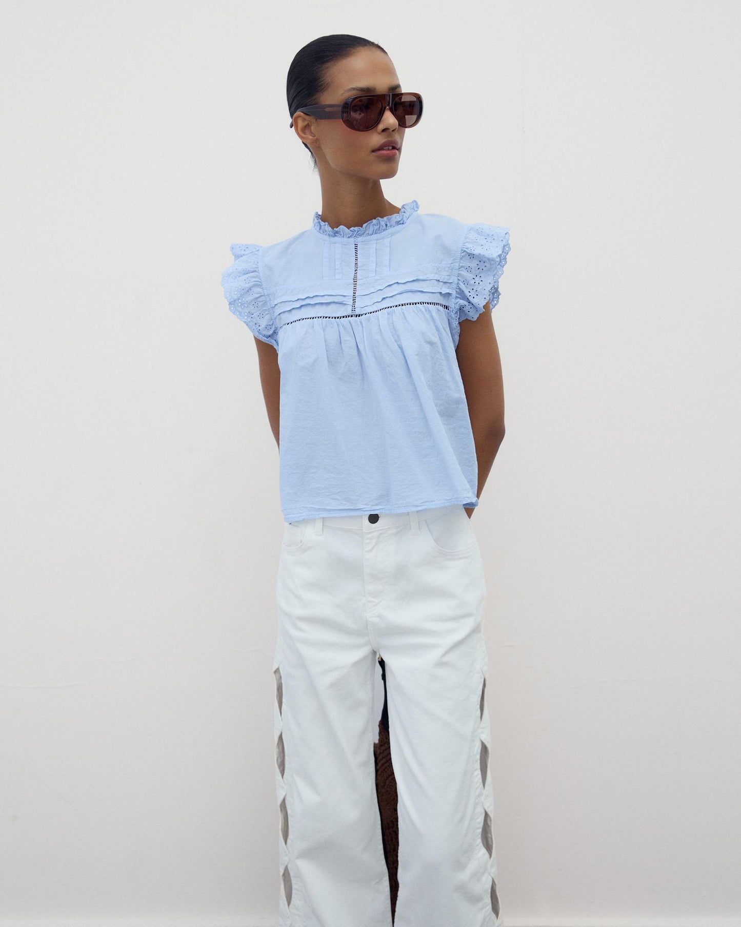 Blusa Mangas Troqueladas Azul Claro