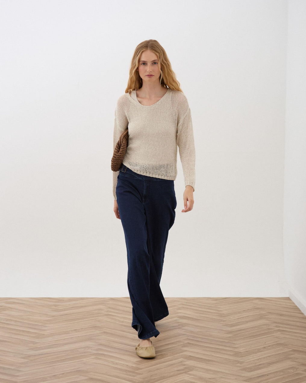 Jersey Calado Cuello Pico Beige