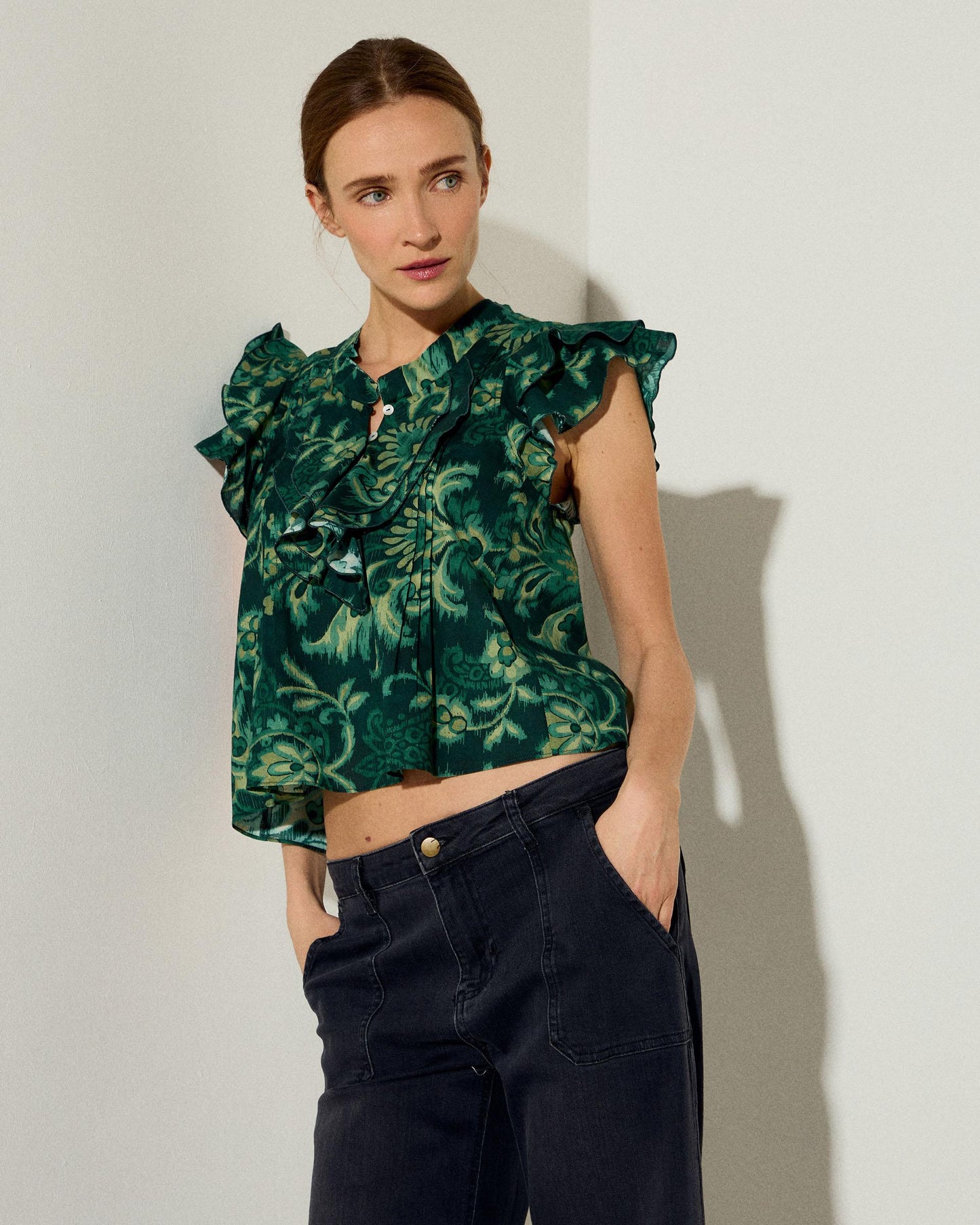 Sleeveless Blouse with Floral Print in Green