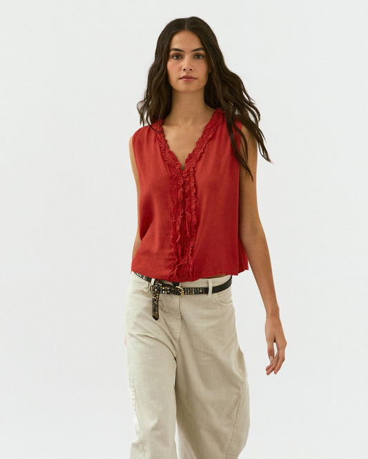 Top Escote Pico Volantes Con Lino Rojo
