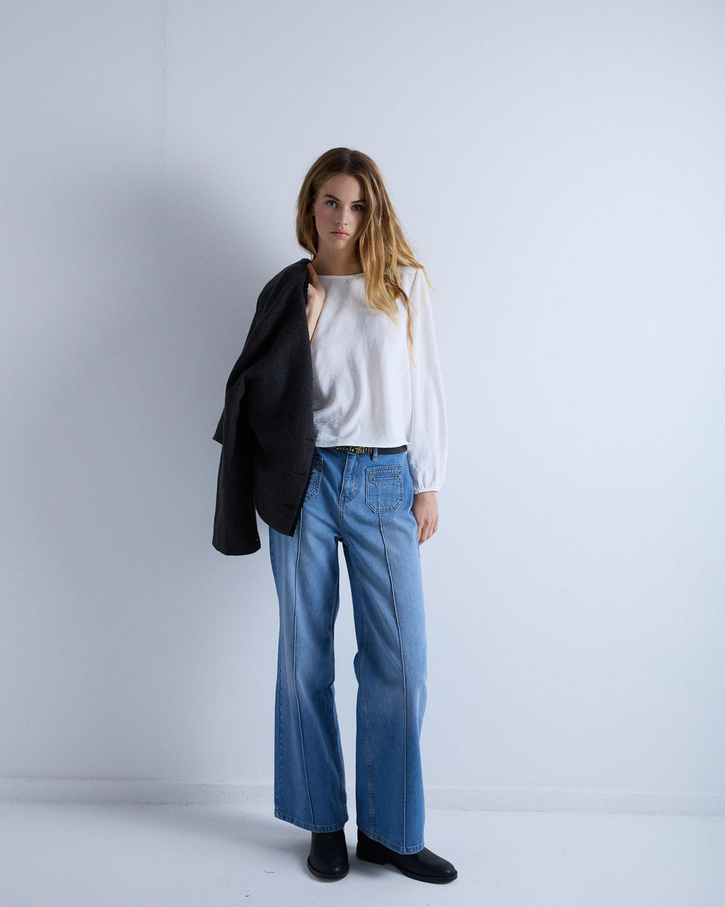 Basic White Round Neck Blouse