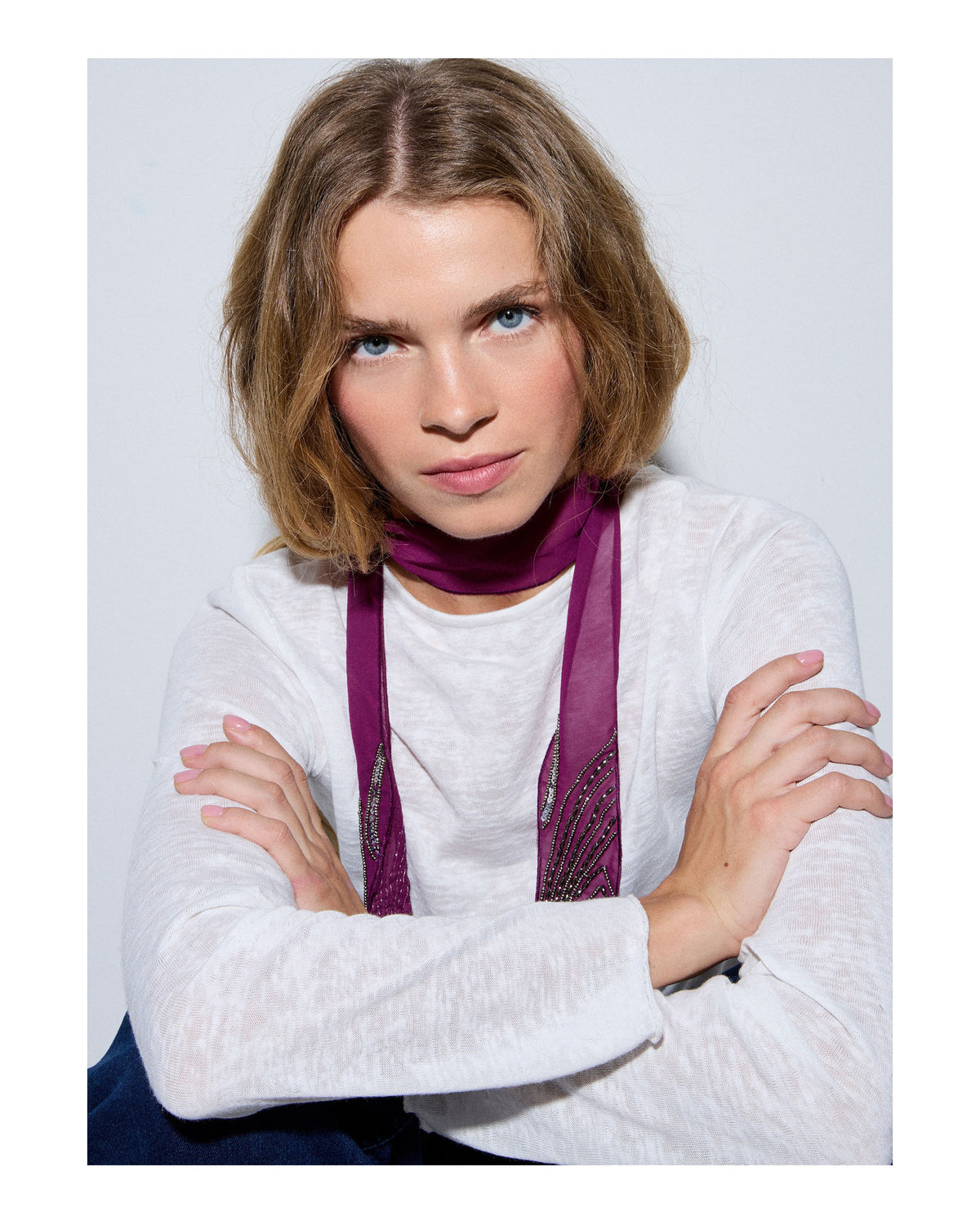 Collar Organza Apliques Morado