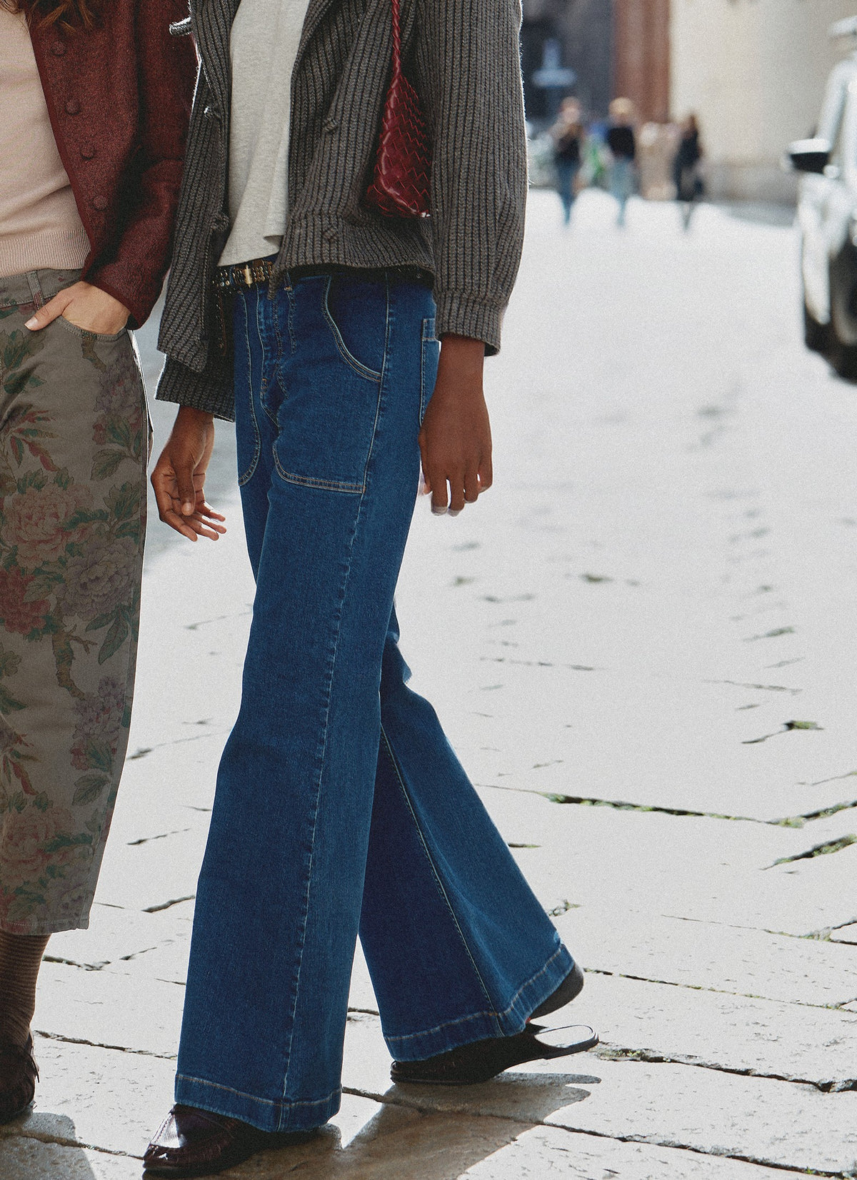 Jeans Boca de Sino Botões Azul Jeans