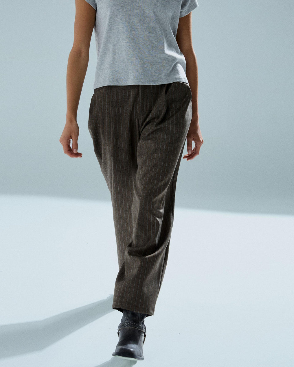 Pantalón Pinza Bolsillos Marrón