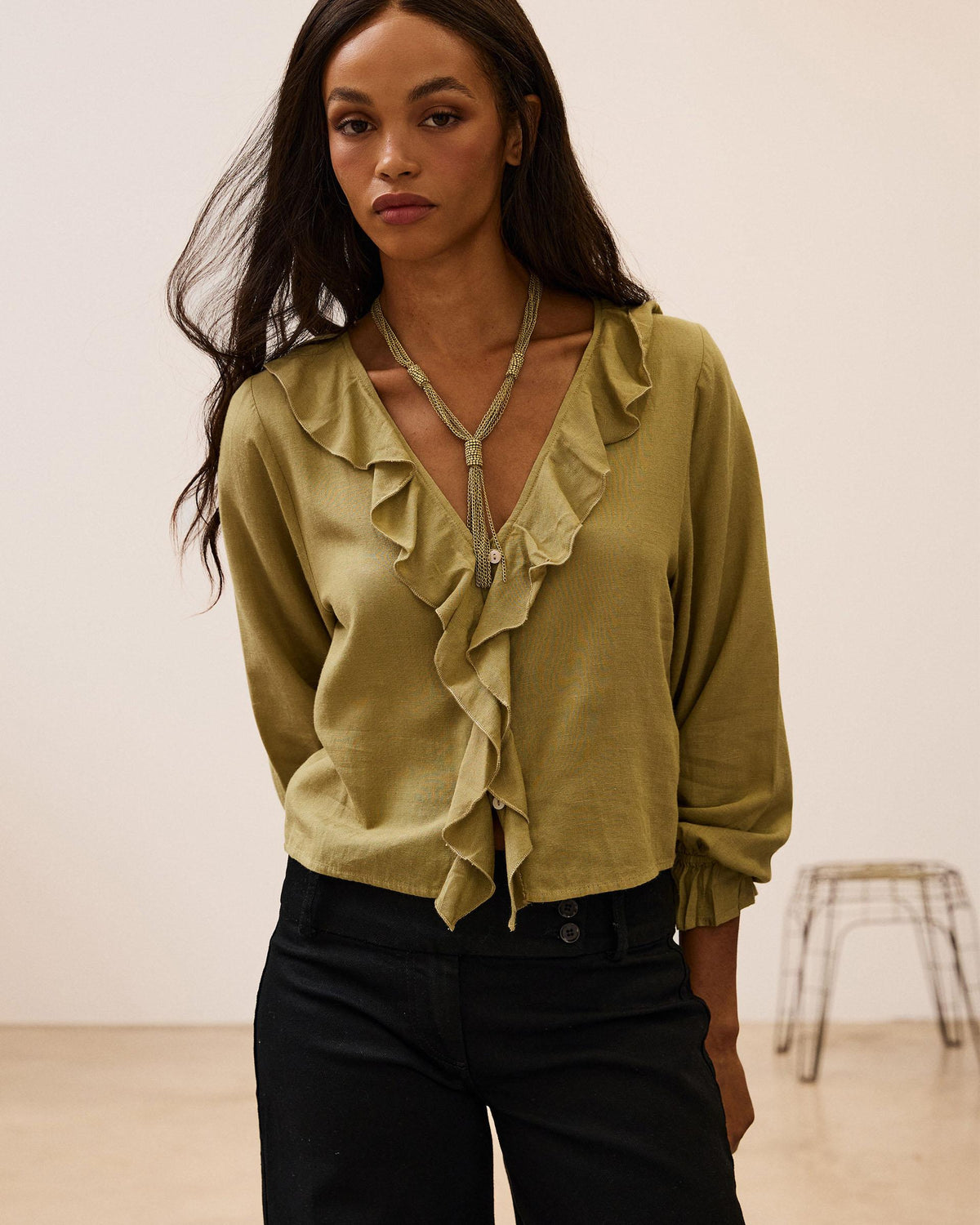 Blusa Escote Pico Volantes Verde