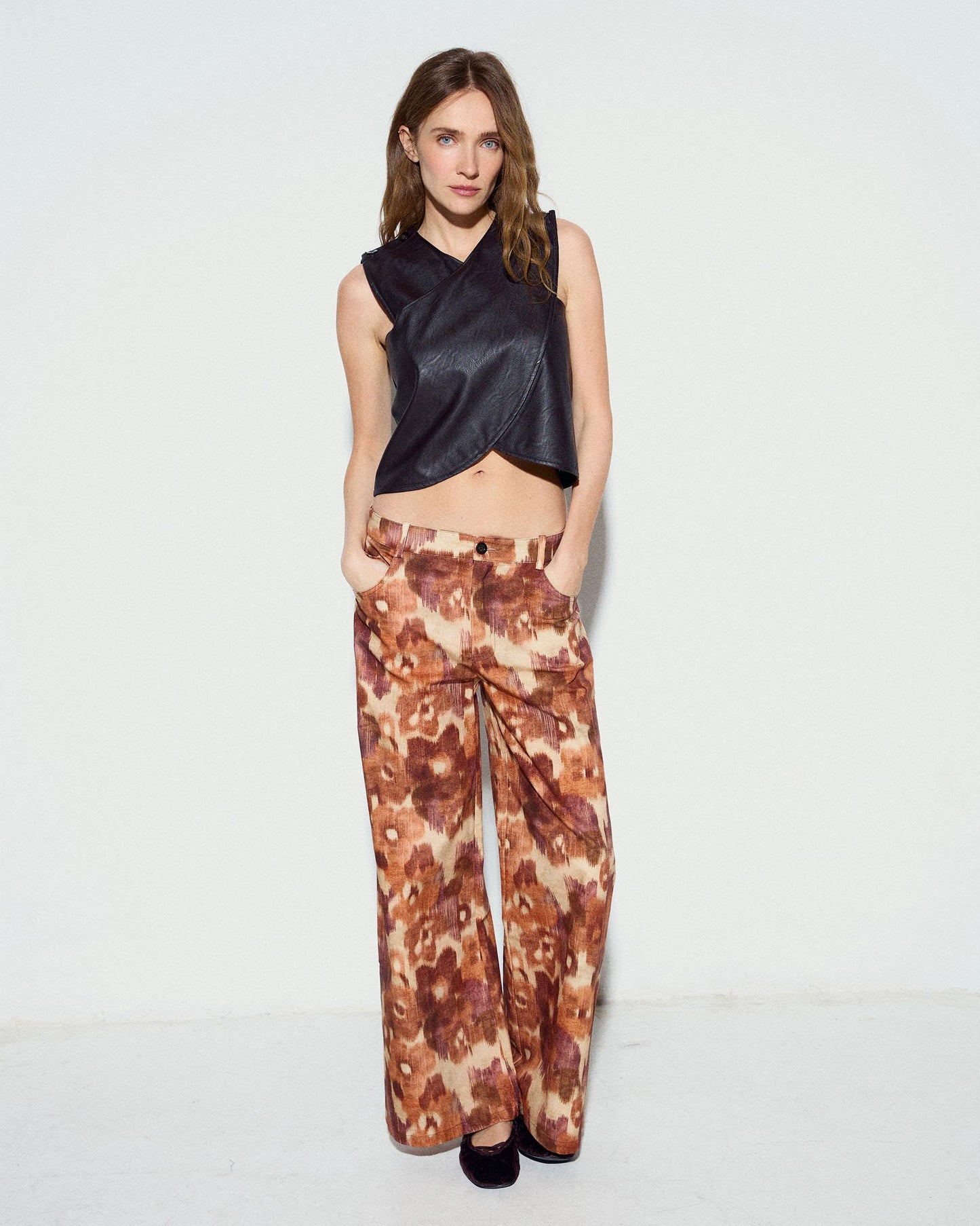 Top Cruzado Efecto Piel Marrón