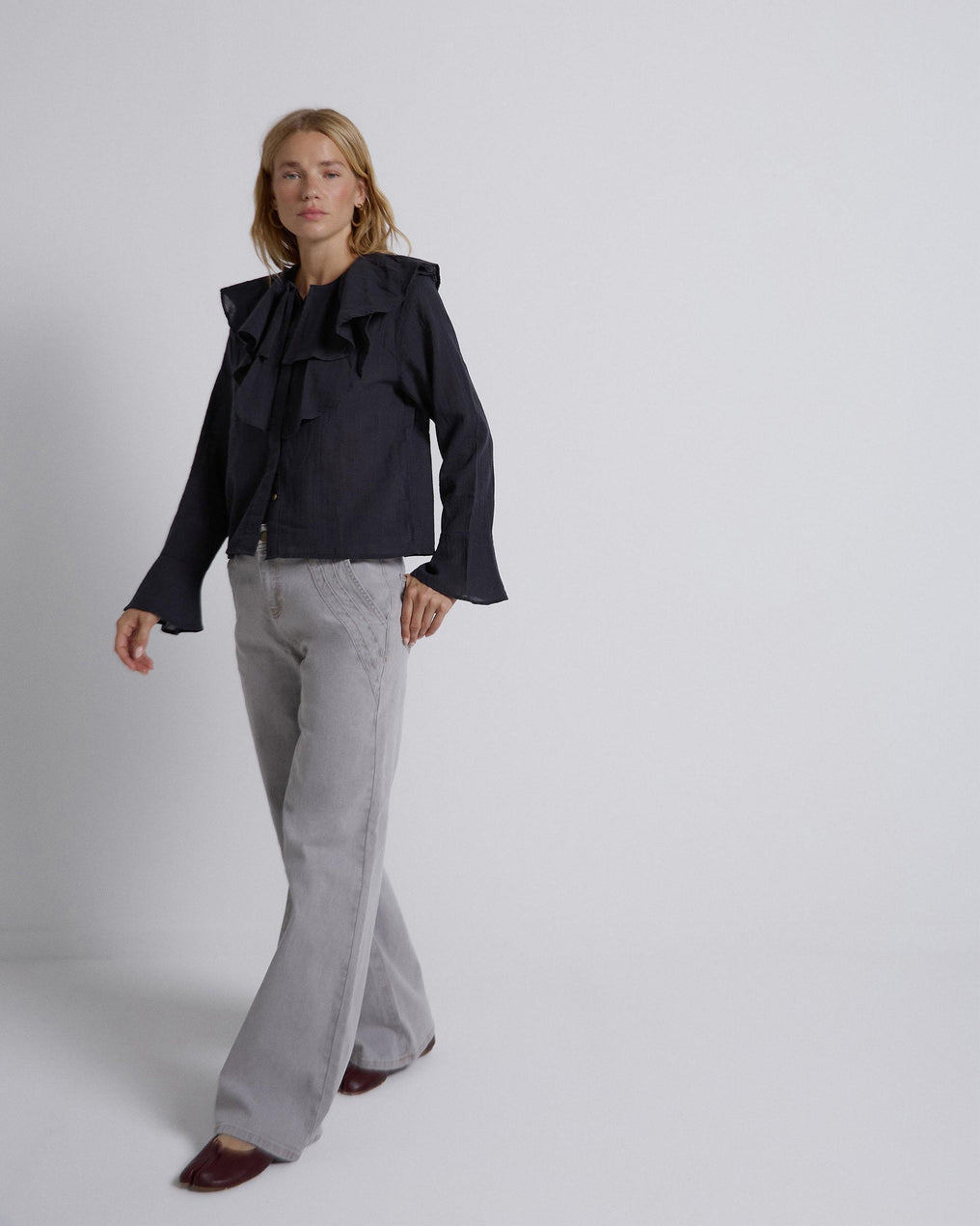 Blusa Volantes Asimétricos Antracita