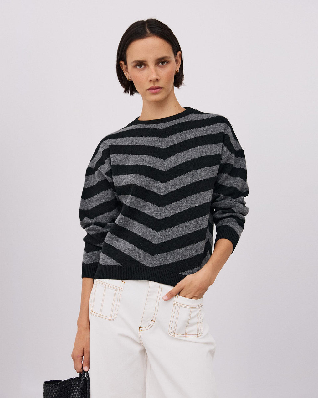 Jersey Cuello Redondo Rayas Pico Gris