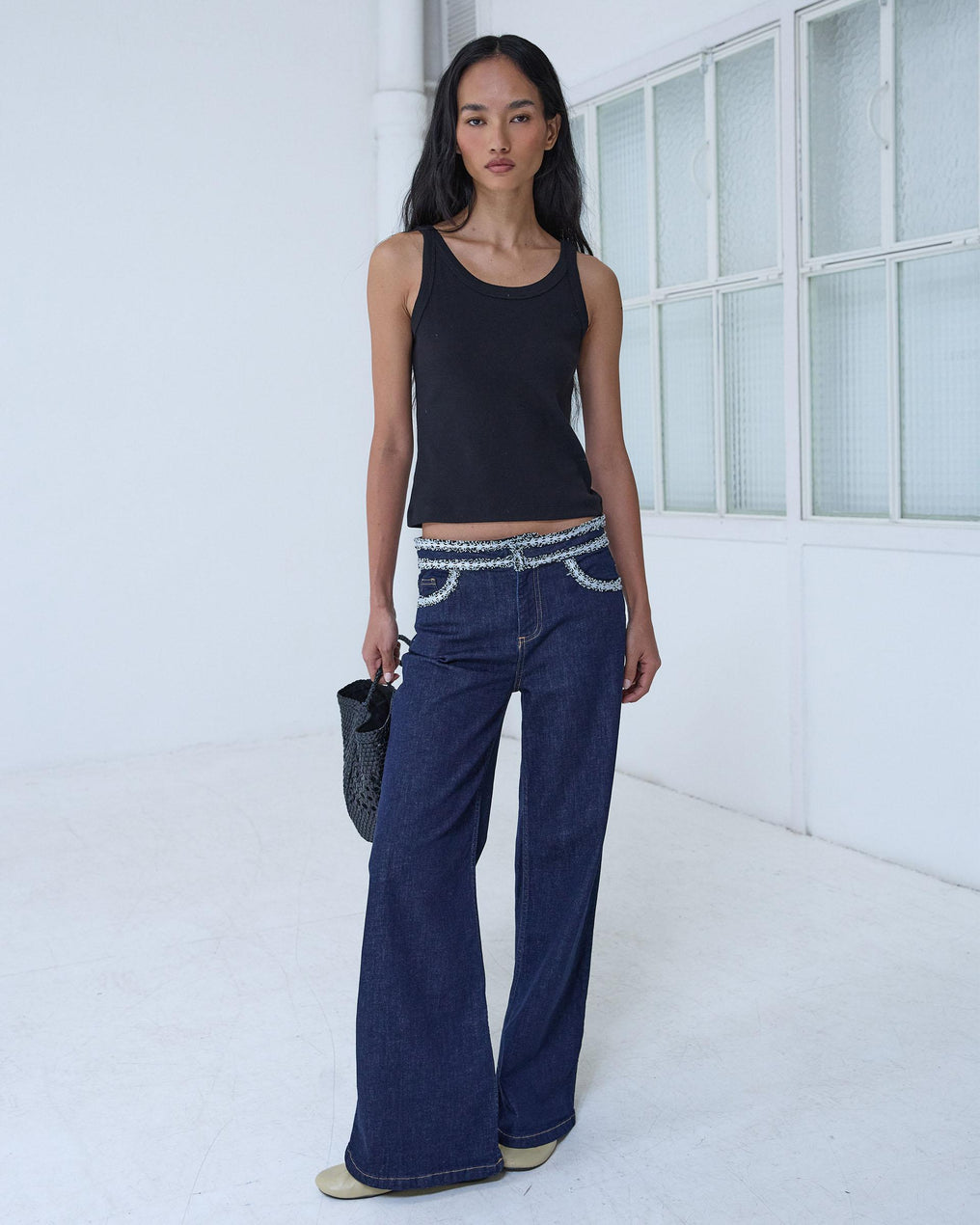 Jeans Detalle Cinturilla Azul Oscuro