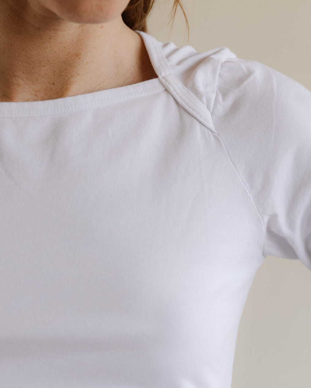 Camiseta Cuello Cuadrado Blanco