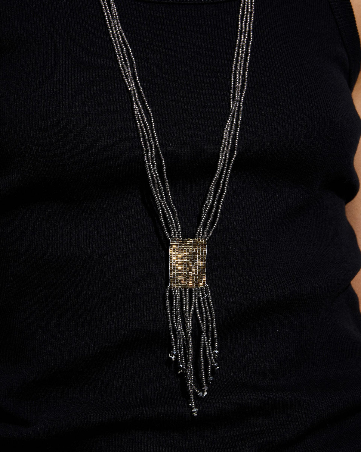 Collar Corbatero Flecos Plata