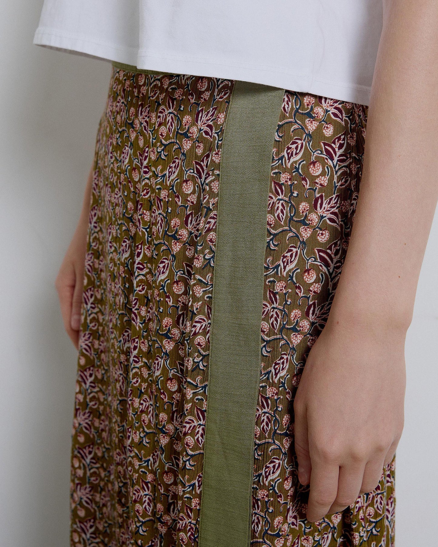 Green Side Ruffle Printed Skirt