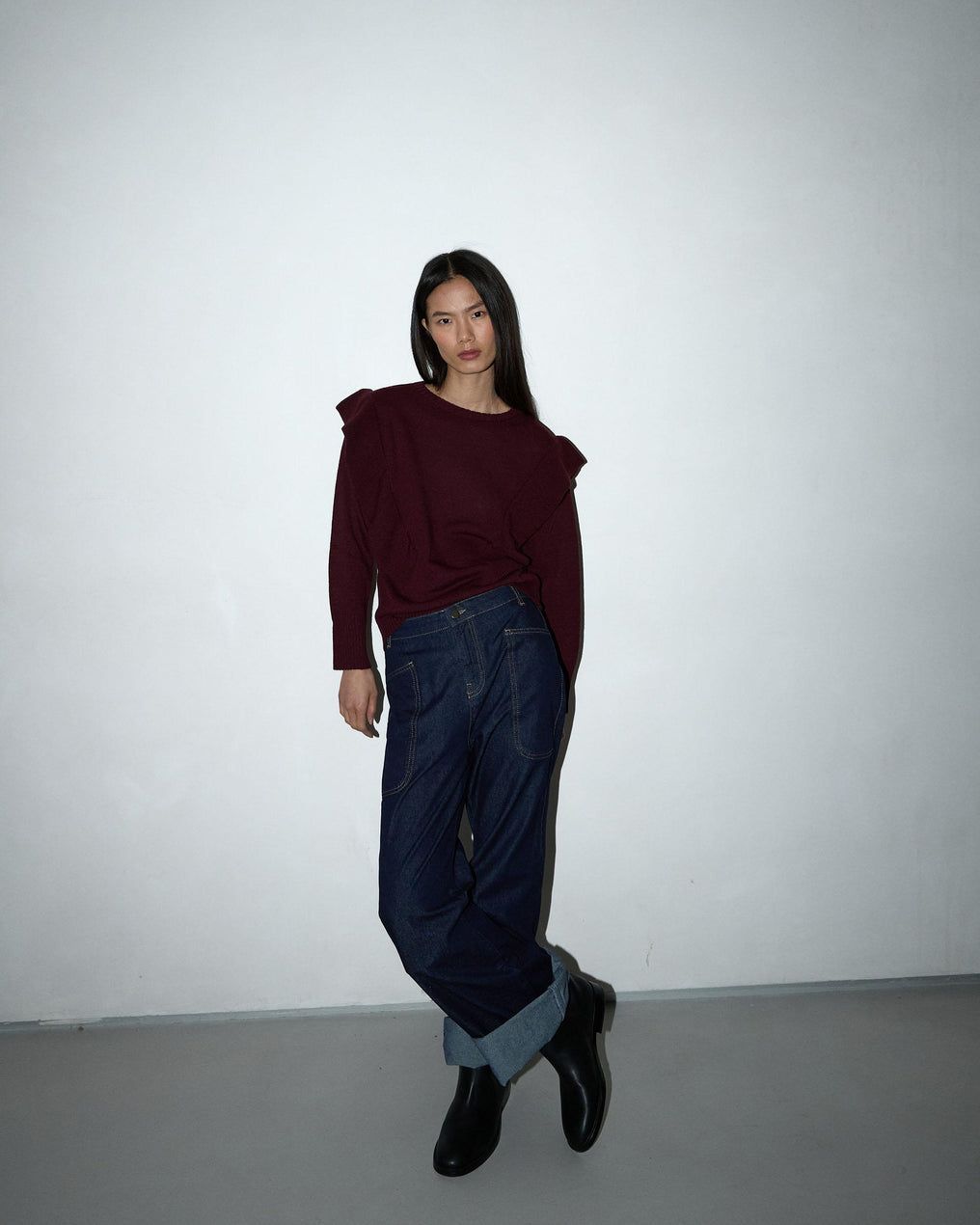 Camisola roxa com folhos laterais