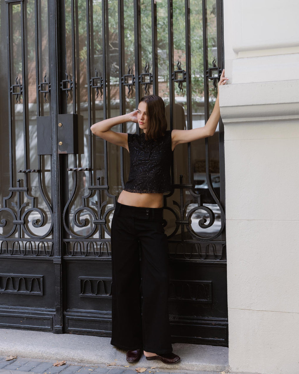 Top Encaje Lentejuelas Cuello Mao Negro