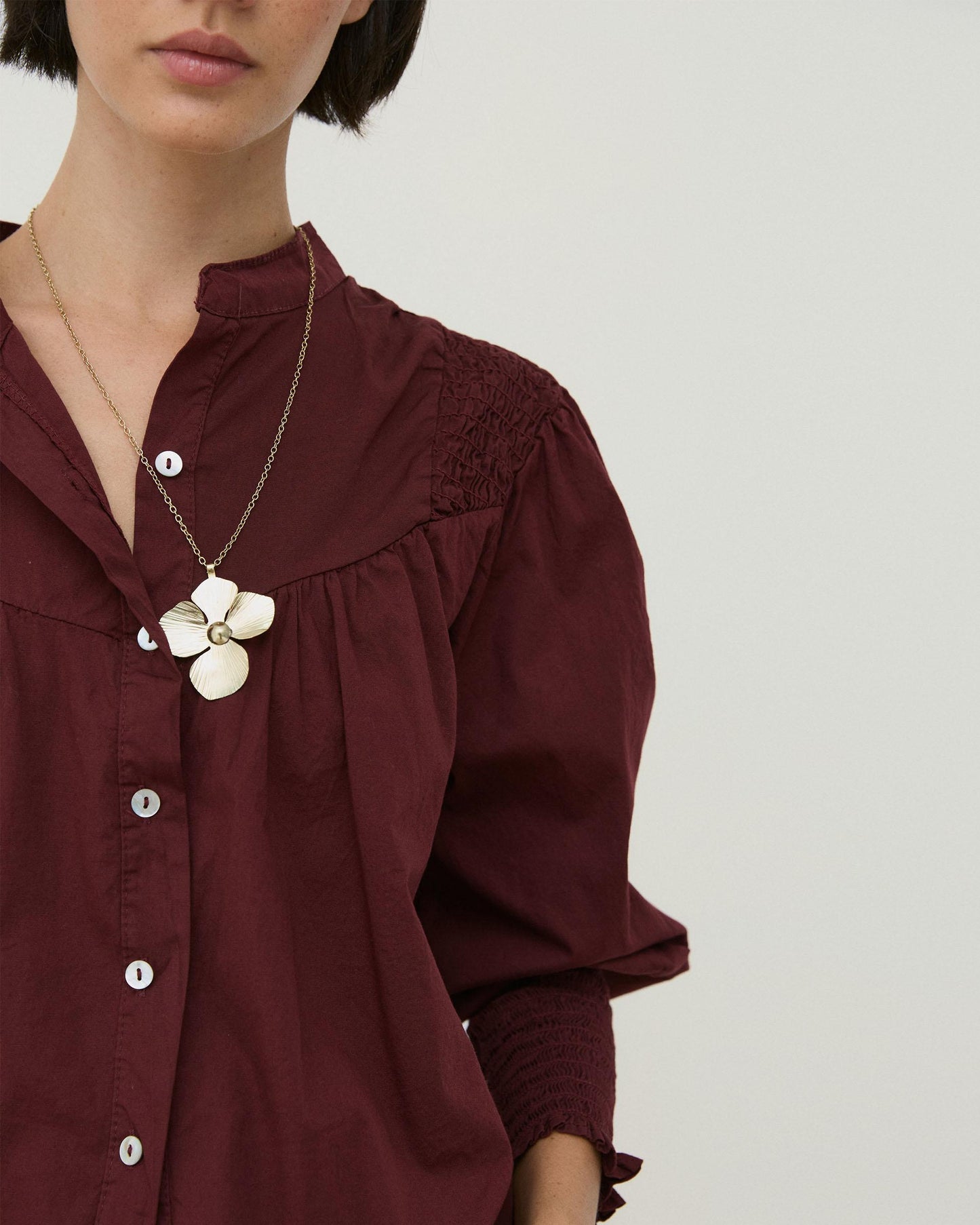 Blusa Detalles Nido De Abeja Granate