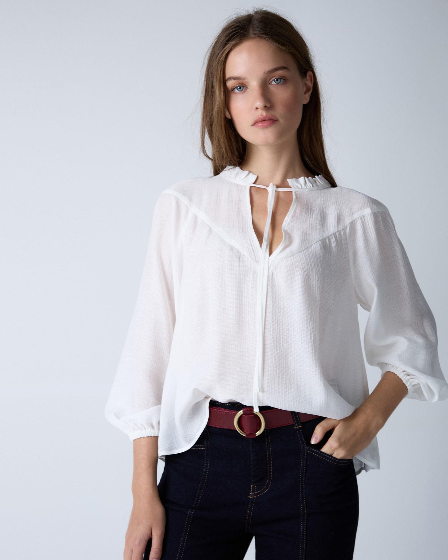 White Bow-knot Peak Yoke Blouse