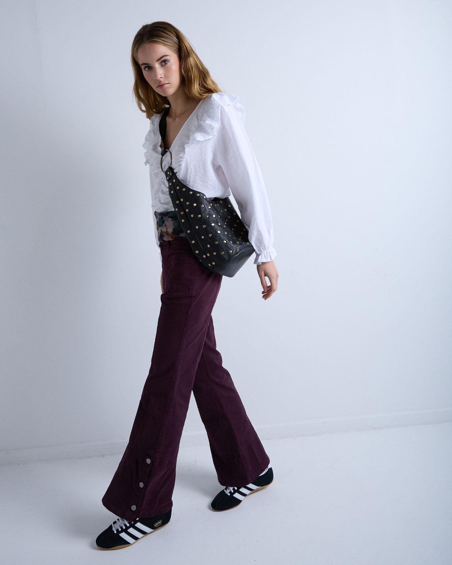 Jeans with Button Stitching and Burgundy Hem