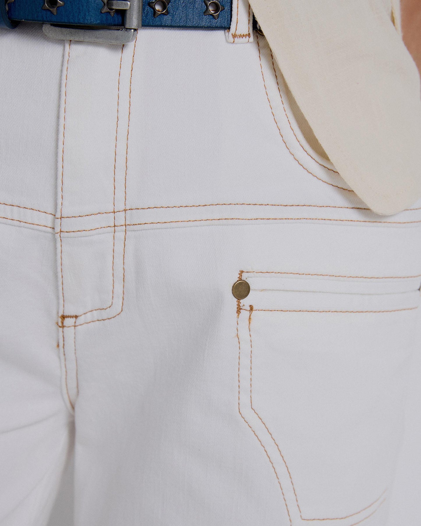 White Contrast Stitching Jeans