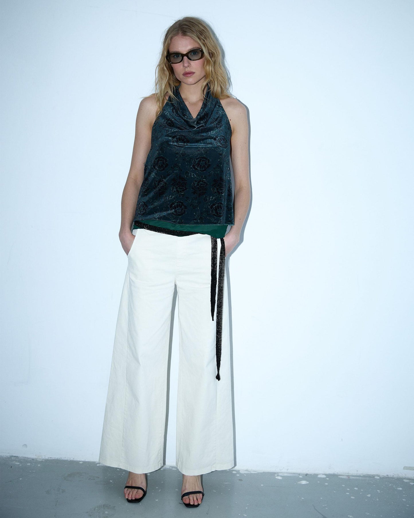 Top Halter Terciopelo Estampado Floral Verde Oscuro