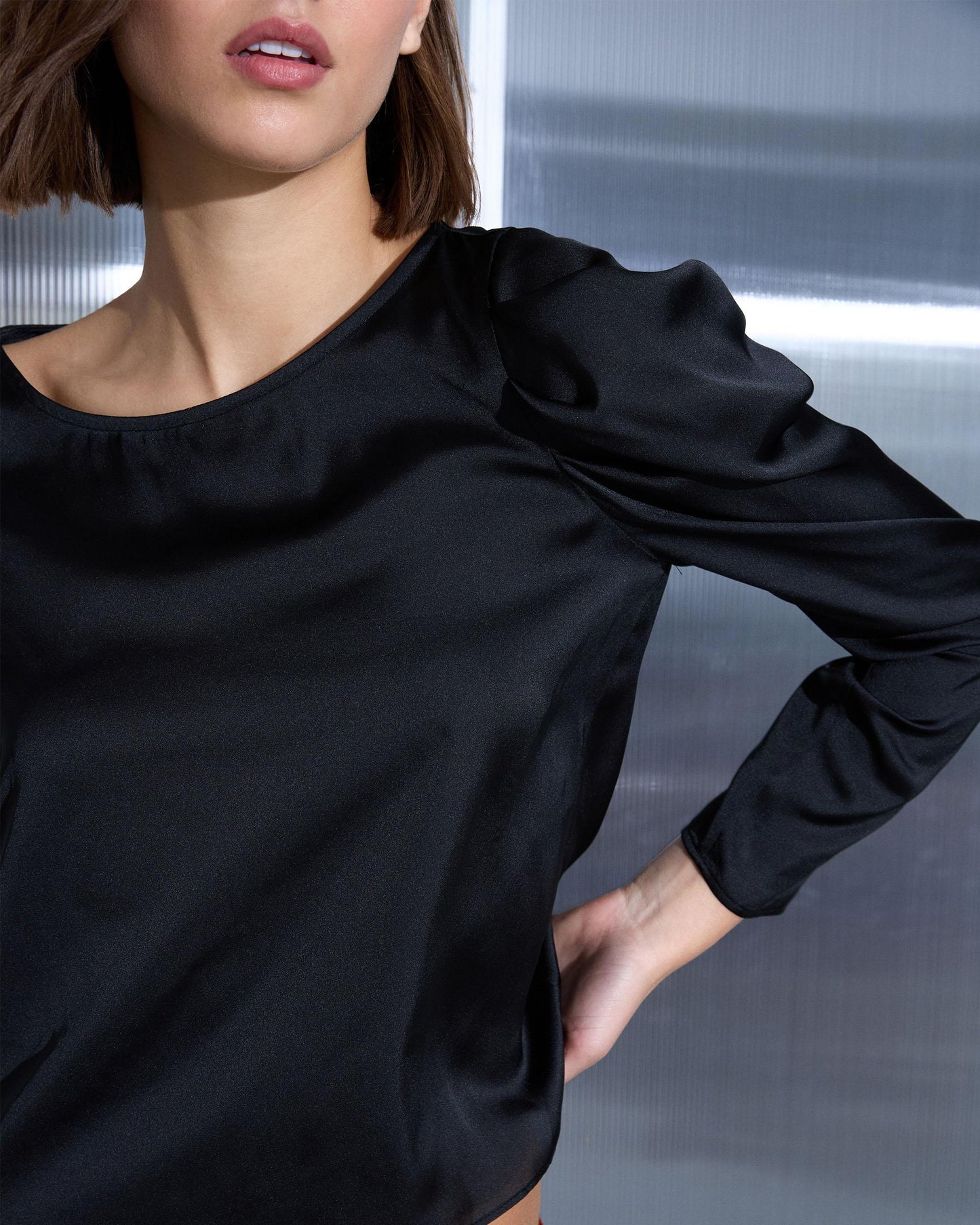 Blusa Manga Bufante Preta