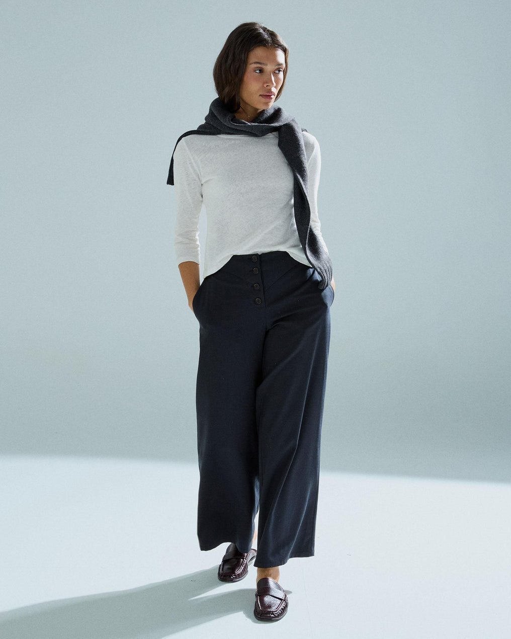 V Yoke Pleated Trousers Dark Blue