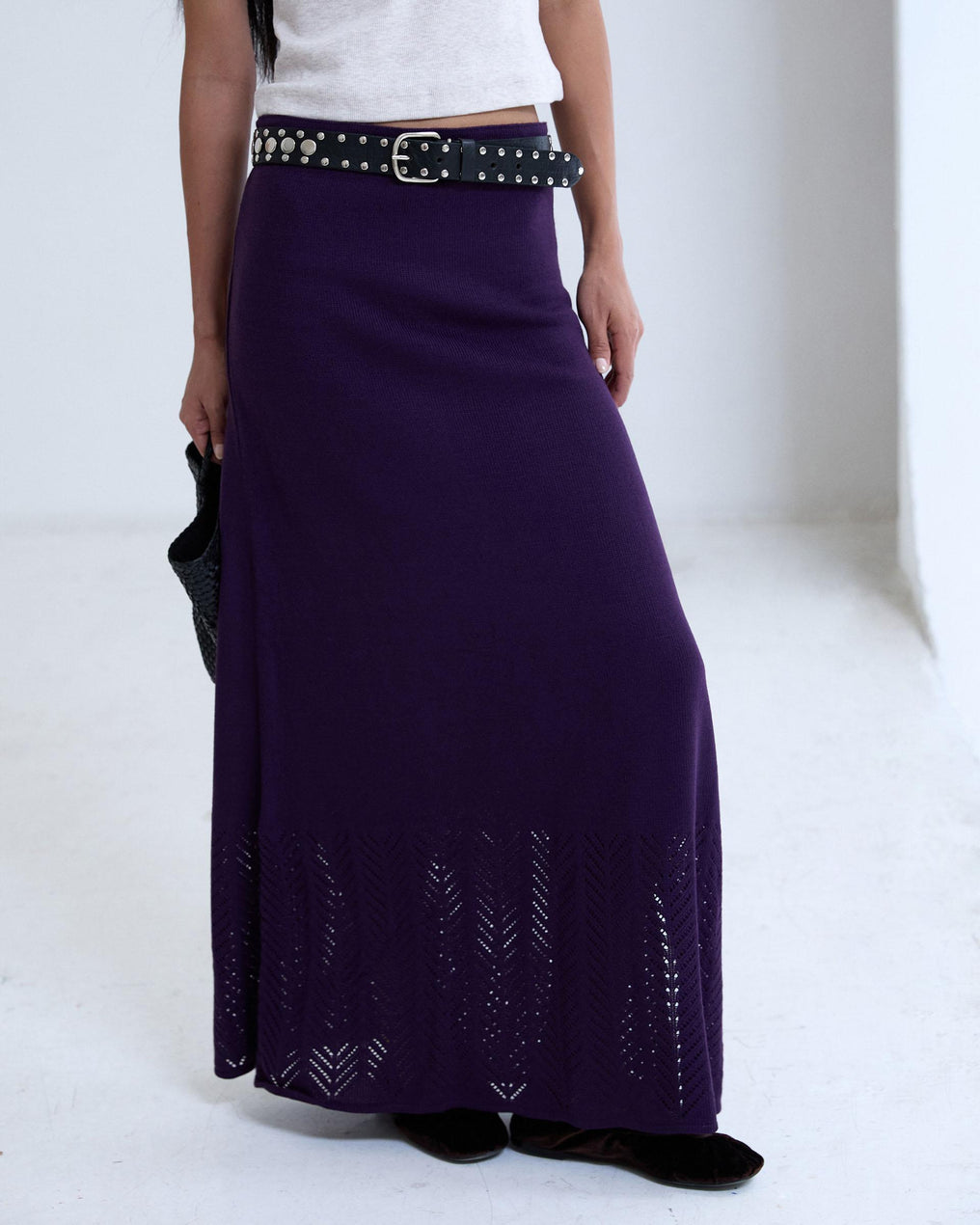 Falda Punto Bajo Calados Morado