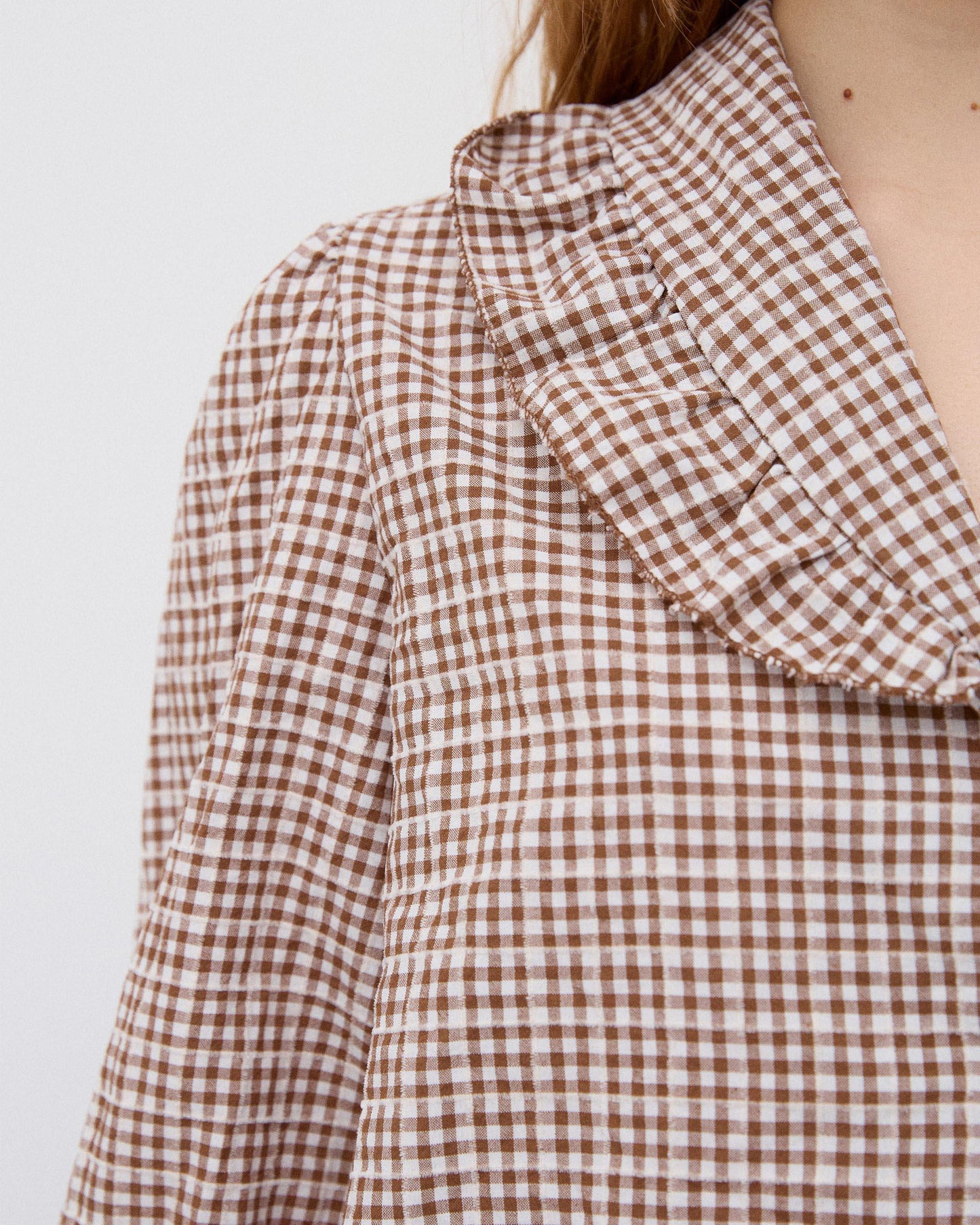 Blusa Folho Gola Vichy Castanho