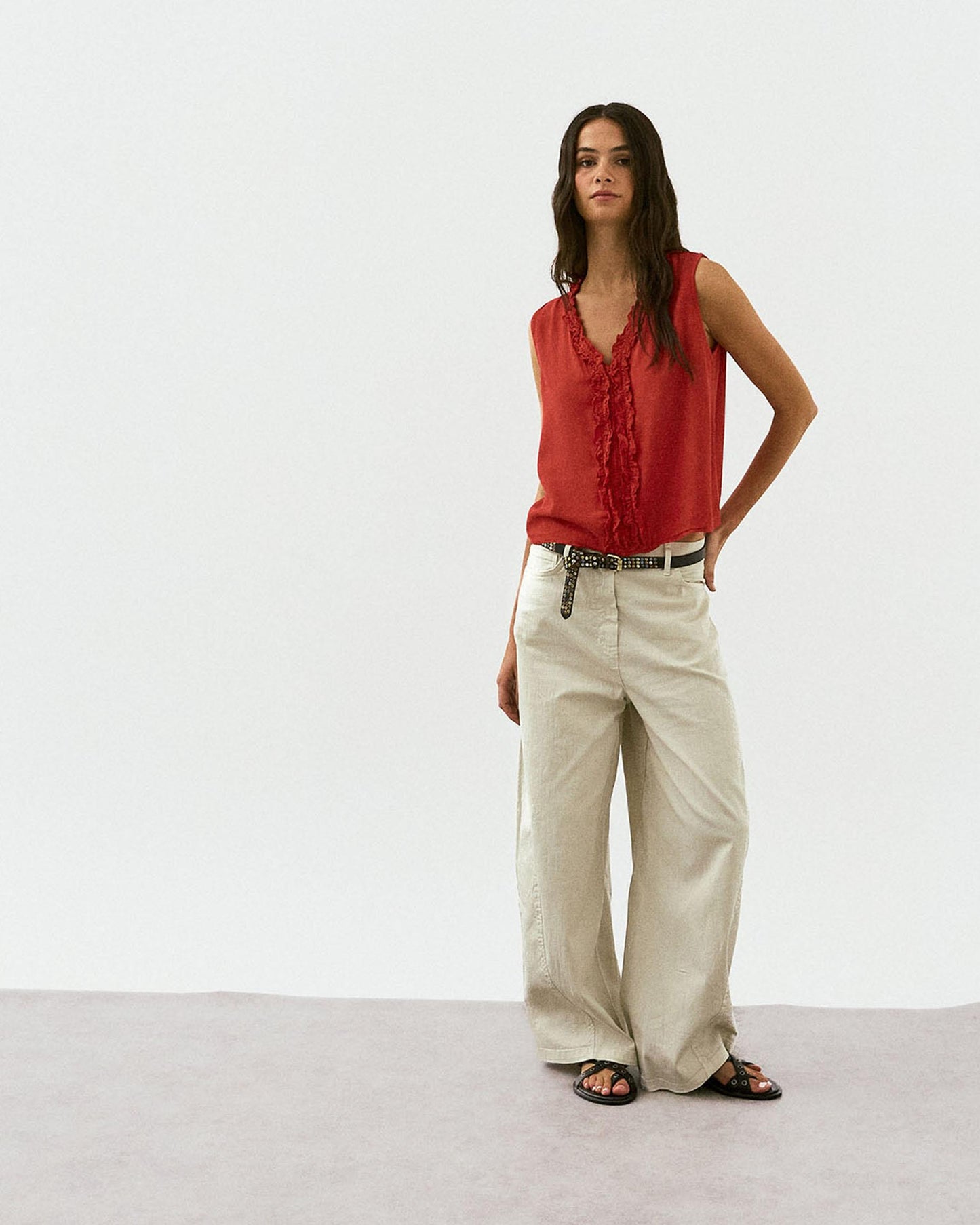 Top Escote Pico Volantes Con Lino Rojo