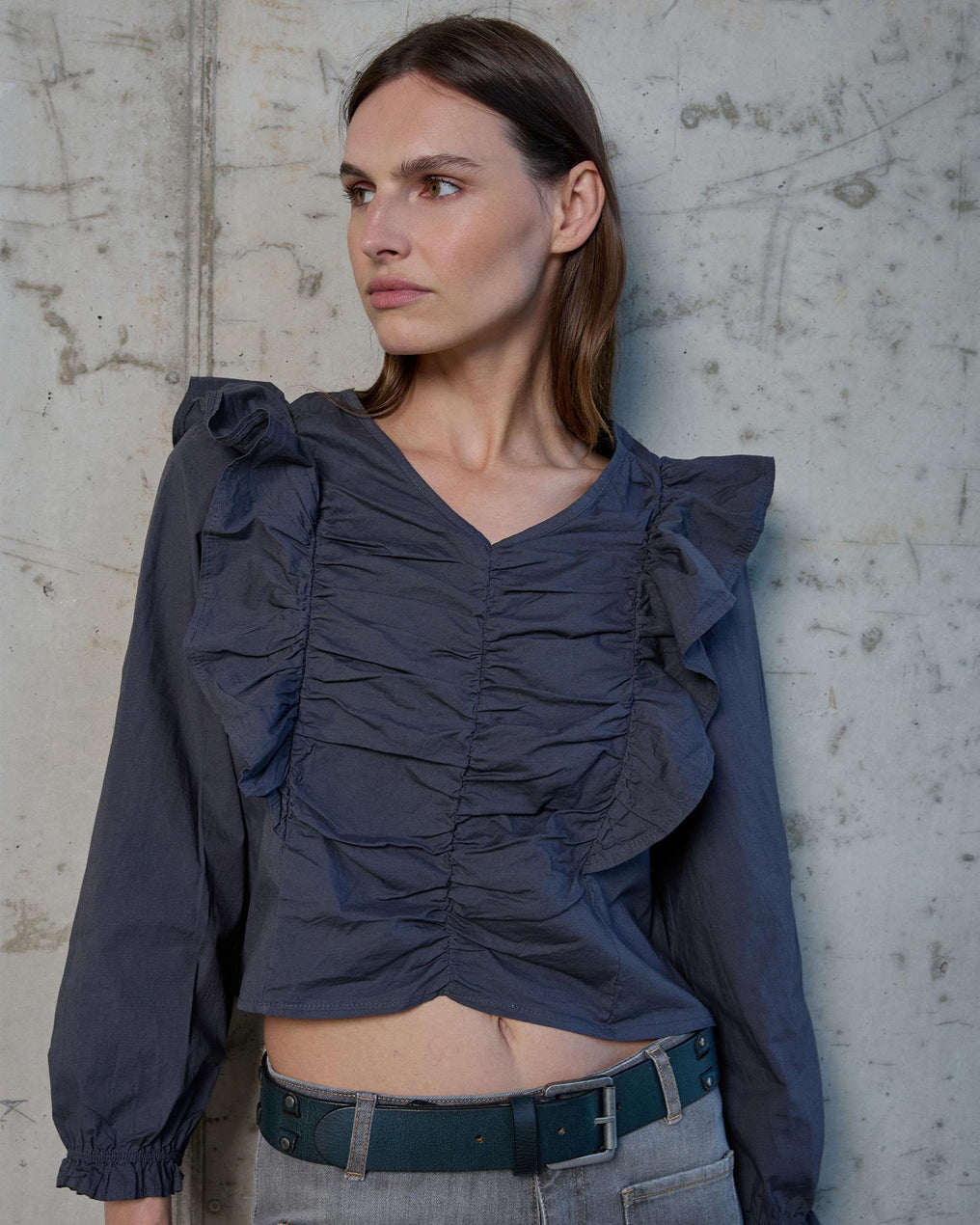 Blusa Fruncido Volante Antracita