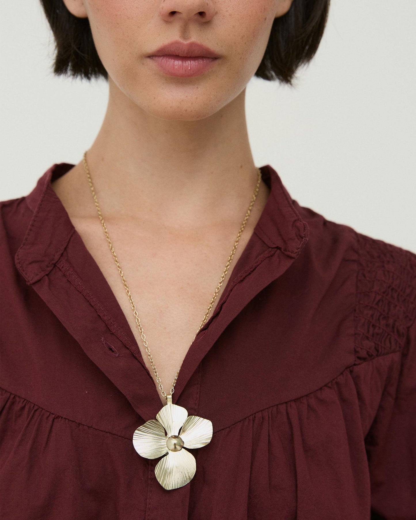 Collar Cadena Flor Rigida Oro
