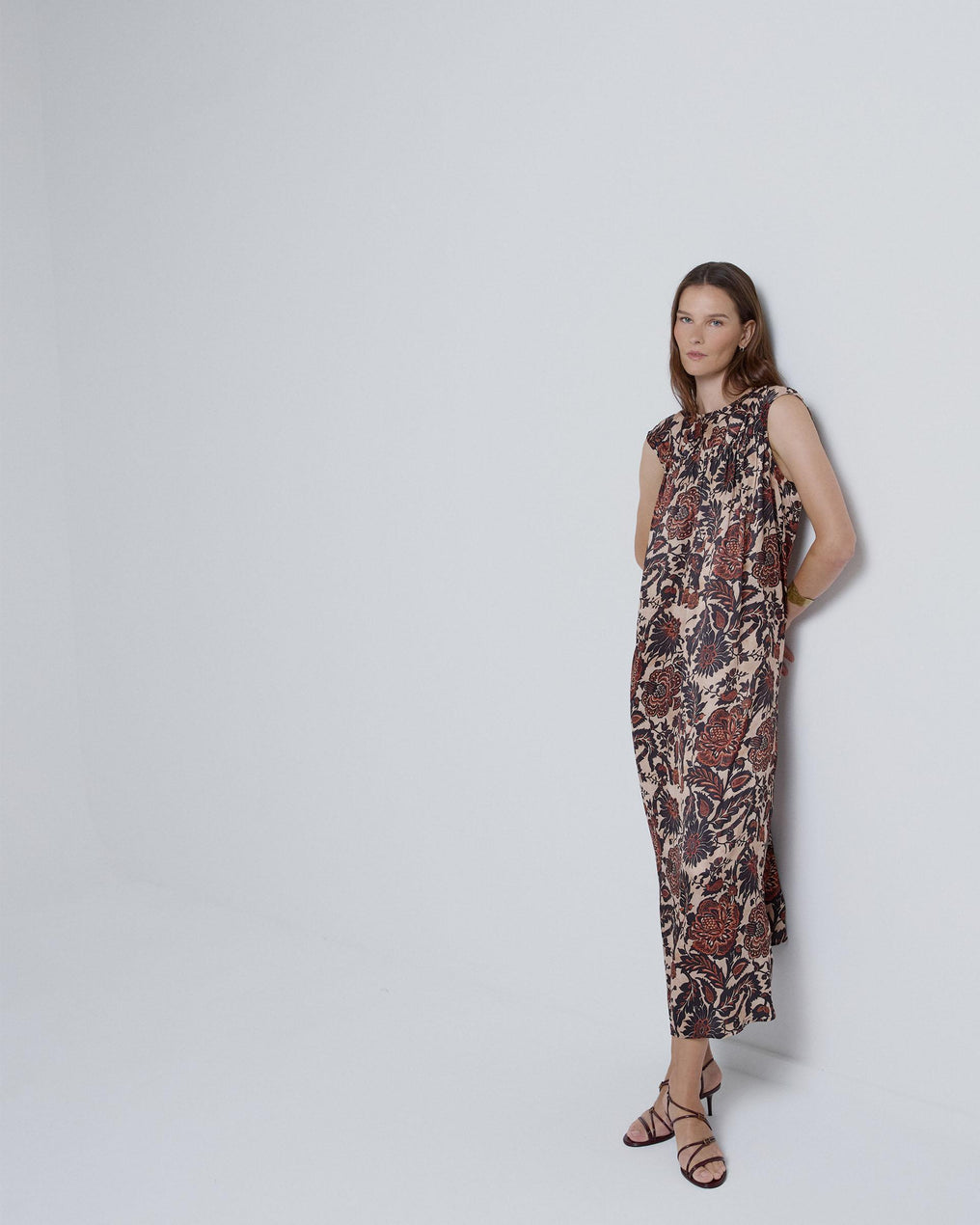 Vestido Largo Frunce Escote Marrón