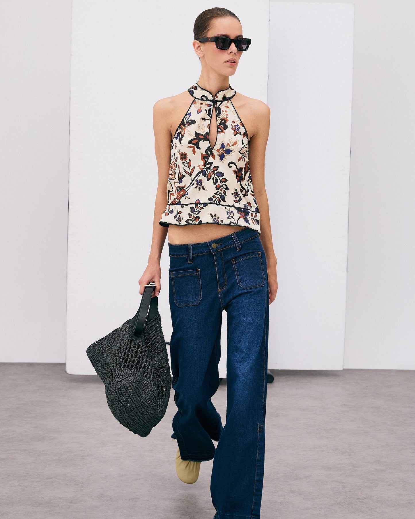 Top Cuello Subido Lágrima Estampado Floral Crudo