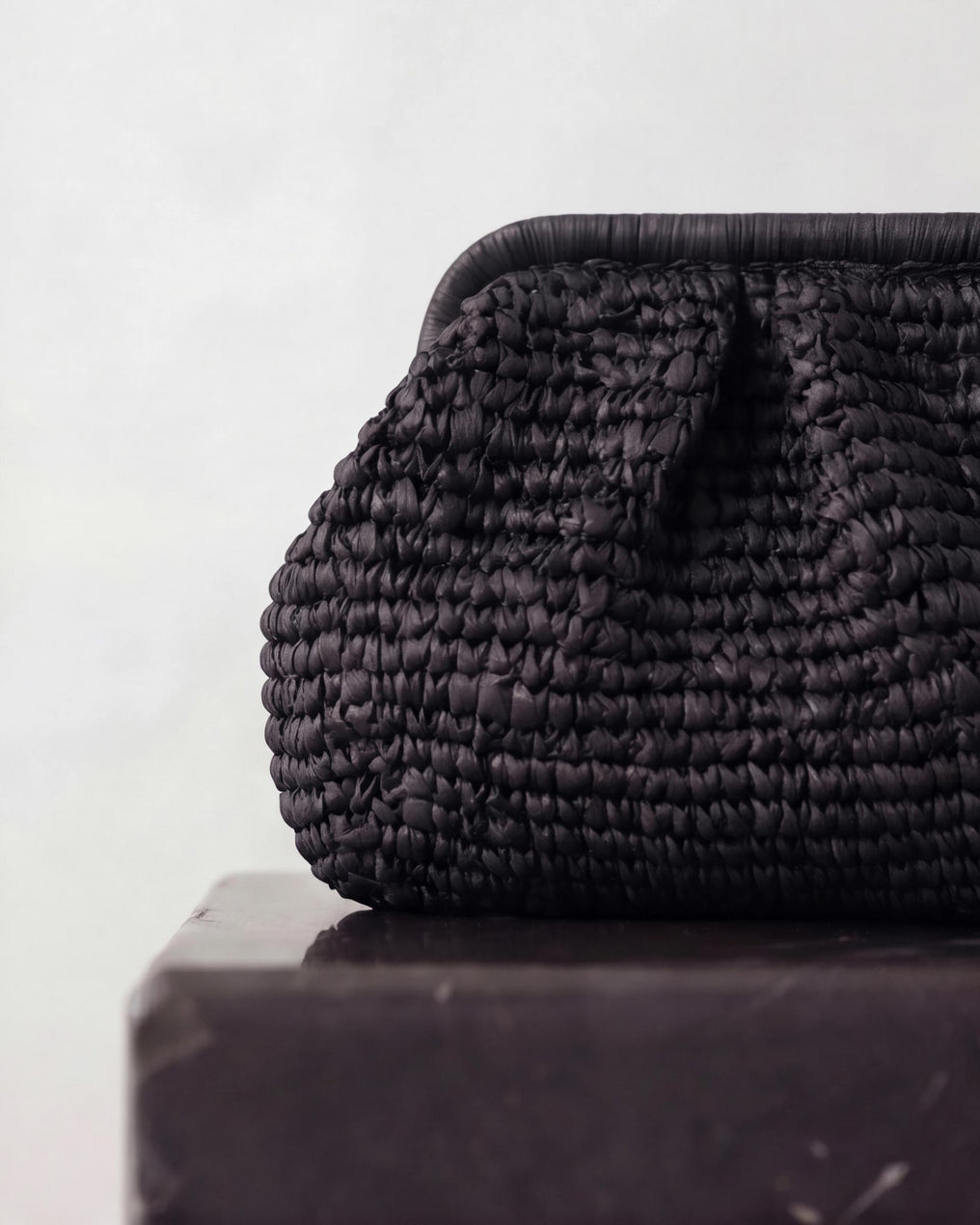 Bolso Mano Rafia Negro