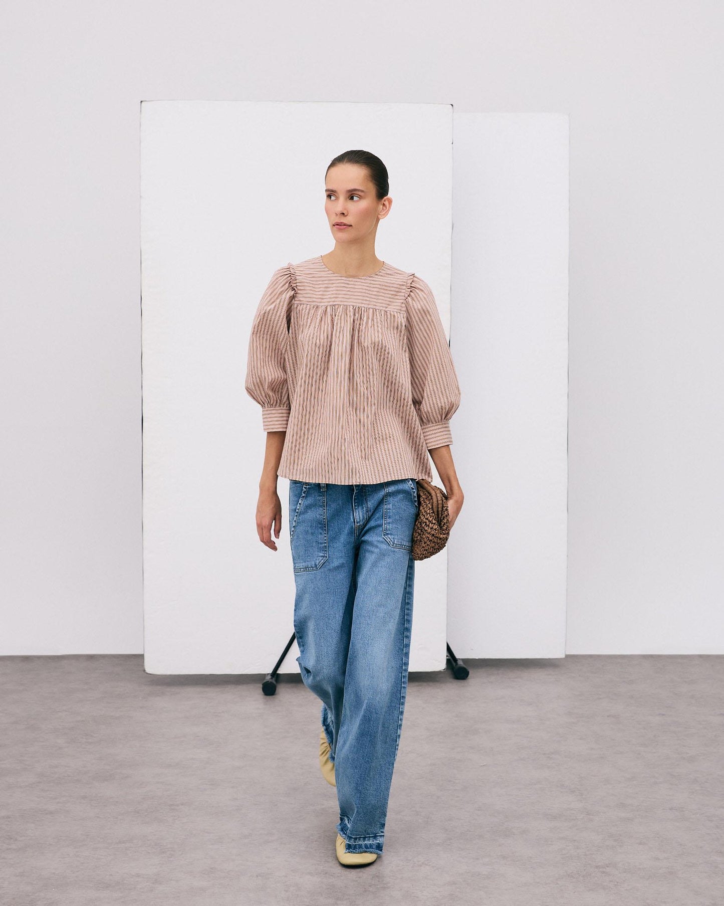 Blouse Rose à Rayures et Empiècement