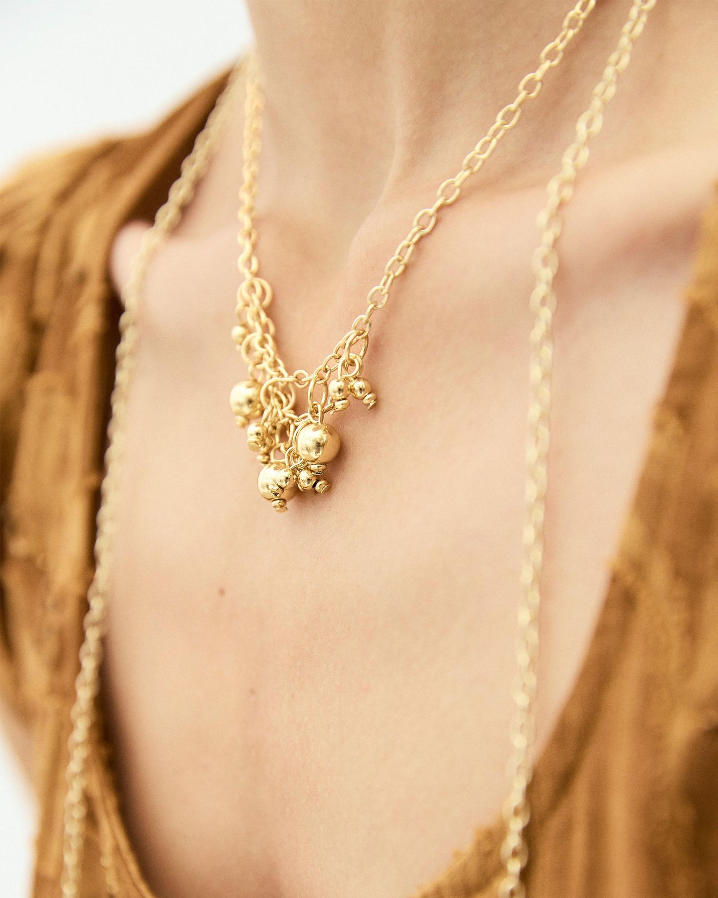 Colar Écharpe com Bolinhas Dourado