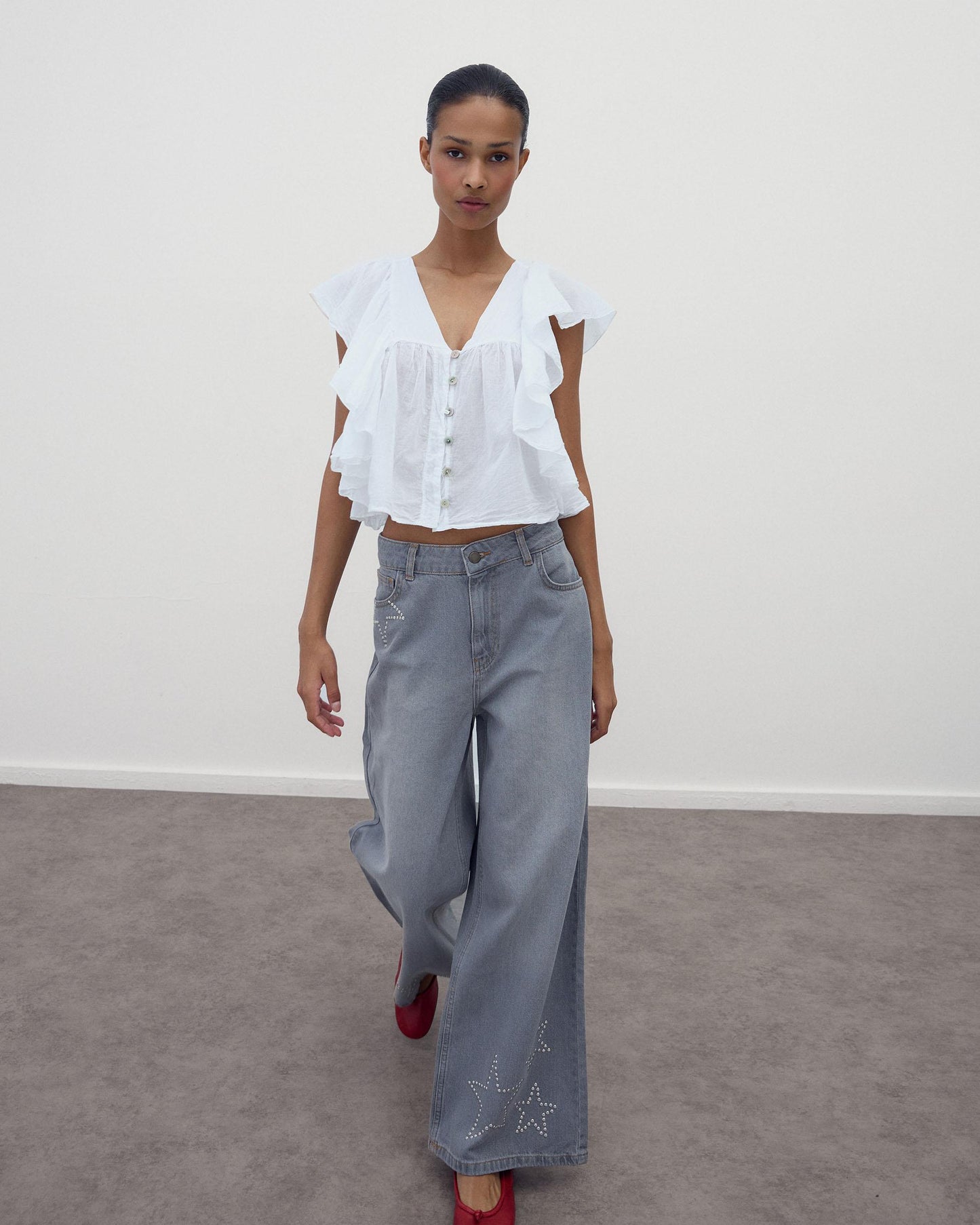 Blusa Botones Volantes Blanca