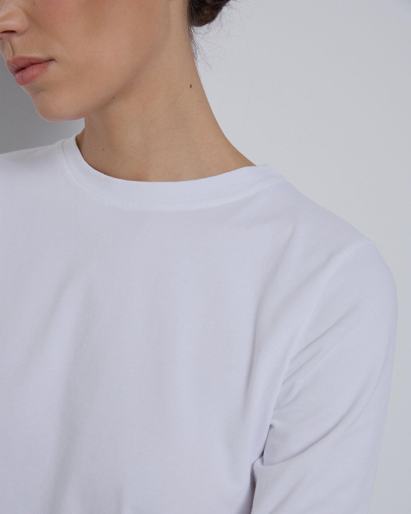 T-shirt básica branca de manga comprida