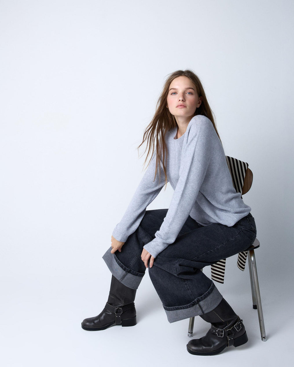 Jersey Cuello Redondo Nervio Gris