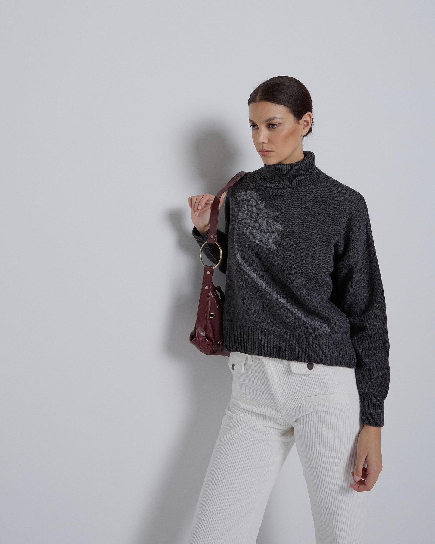 Jersey Cuello Alto Flor Antracita