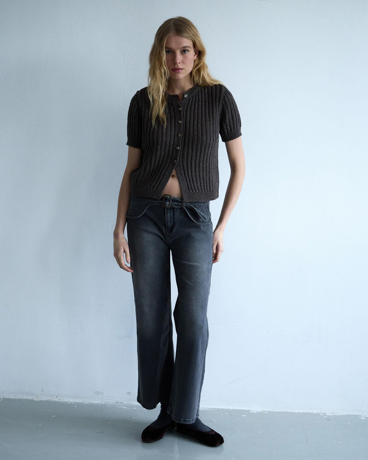 Top Manga Corta Calados Marrón