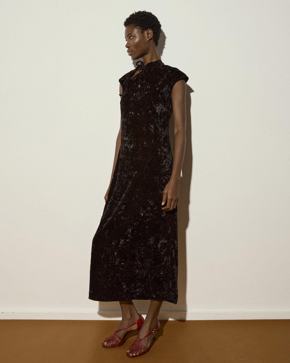 Vestido Terciopelo Lazadas Laterales Negro
