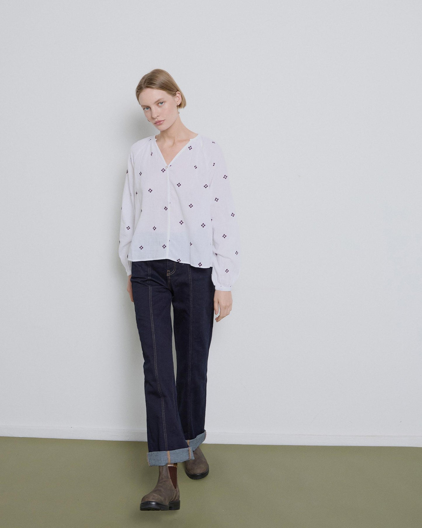 Blusa Bordados Flores Blanca