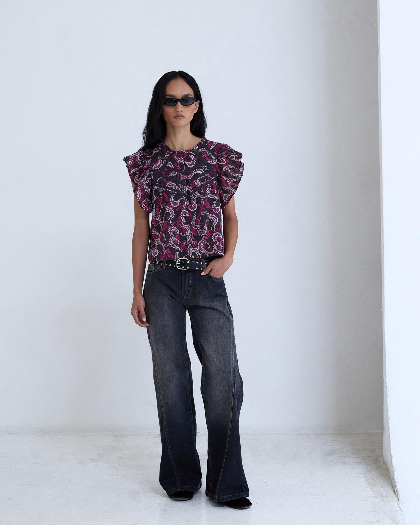 Blusa Manga Corta Volantes Puntillas Estampada Antracita